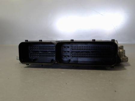 CALCULATEUR MOTEUR VOLKSWAGEN TOURAN