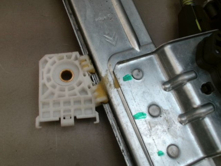 MECANISME LEVE-GLACE AVANT GAUCHE CITROEN C3