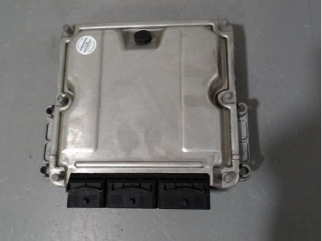 CALCULATEUR MOTEUR RENAULT MEGANE