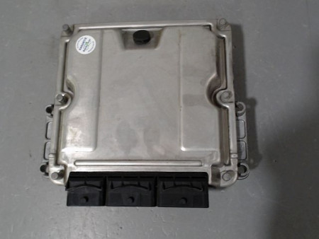 CALCULATEUR MOTEUR RENAULT MEGANE