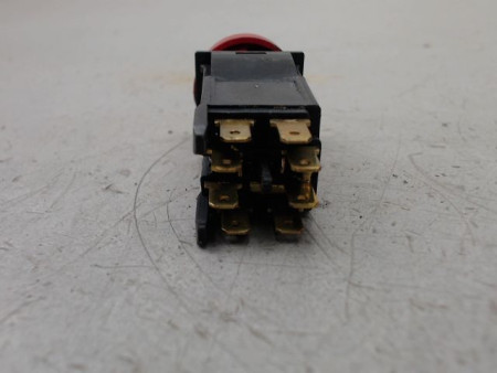 BOUTON DE WARNING PEUGEOT 106