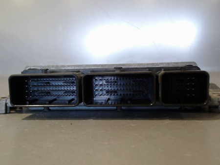 CALCULATEUR MOTEUR RENAULT MEGANE