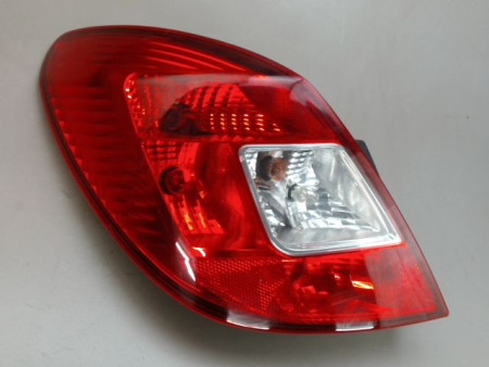 FEU ARRIERE GAUCHE  OPEL CORSA