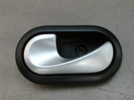POIGNEE INTERIEURE PORTE AVANT GAUCHE DACIA SANDERO