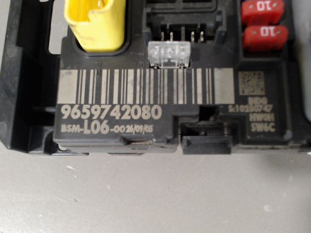 BOITE A FUSIBLES PEUGEOT 307