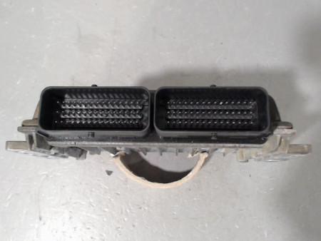 CALCULATEUR MOTEUR RENAULT MEGANE