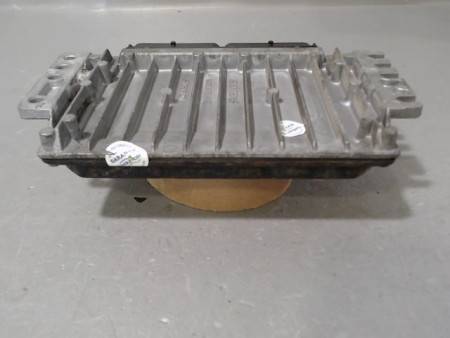 CALCULATEUR MOTEUR RENAULT MEGANE