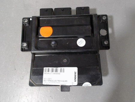 CALCULATEUR MOTEUR RENAULT KANGOO
