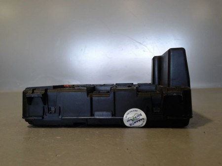 BOITE A FUSIBLES RENAULT MEGANE