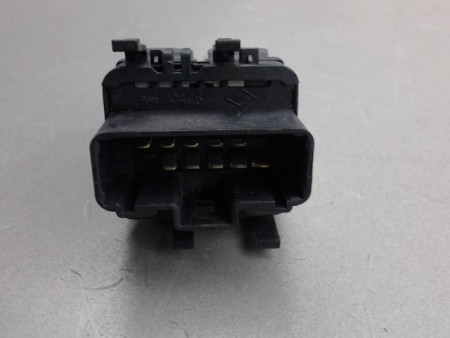 COMMANDE LEVE-GLACE PORTE AVG RENAULT CLIO