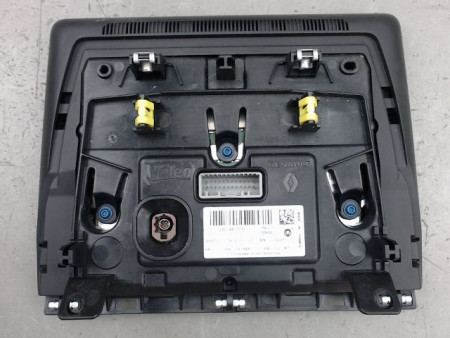 ECRAN GPS RENAULT CLIO
