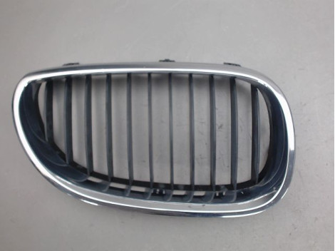 GRILLE CALANDRE DROIT B.M.W. SERIE 5