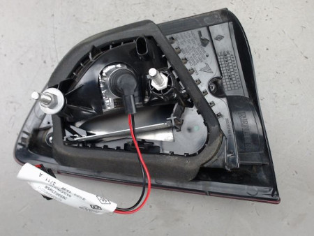 FEU ARRIERE INTERIEUR DROIT RENAULT CLIO