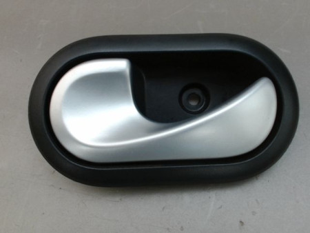 POIGNEE INTERIEURE PORTE AVANT GAUCHE DACIA SANDERO