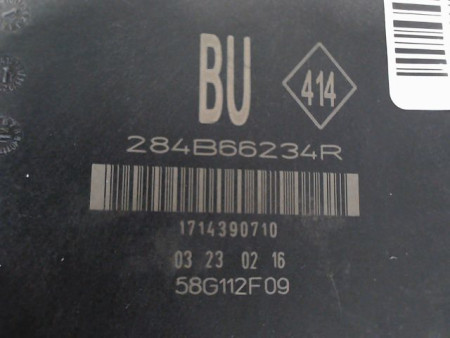 BOITE A FUSIBLES RENAULT MEGANE