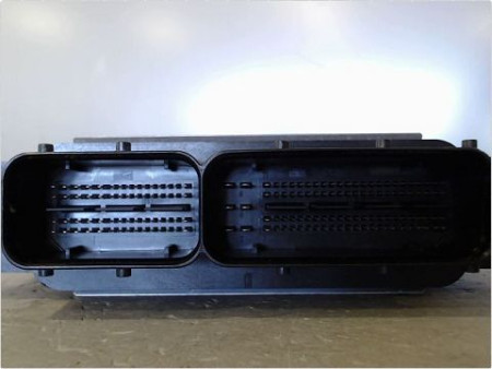 CALCULATEUR MOTEUR VOLKSWAGEN POLO