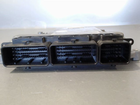 CALCULATEUR MOTEUR RENAULT MEGANE