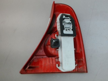 FEU ARRIERE GAUCHE  RENAULT CLIO