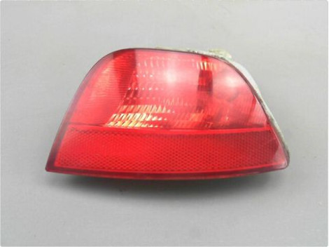 FEU DE PARE-CHOC ARRIERE GAUCHE FORD FOCUS 04-07
