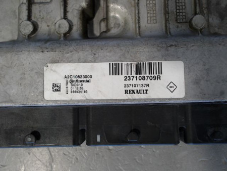 CALCULATEUR MOTEUR DACIA DUSTER