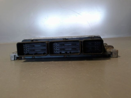 CALCULATEUR MOTEUR DACIA DUSTER