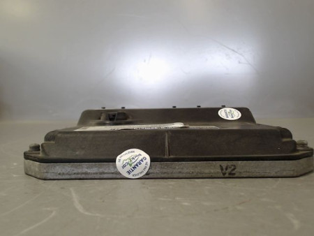 CALCULATEUR MOTEUR TOYOTA RAV4