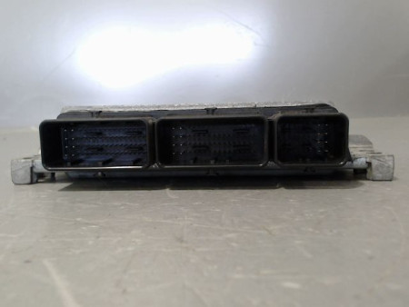 CALCULATEUR MOTEUR RENAULT MEGANE