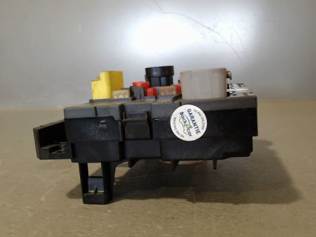 BOITE A FUSIBLES CITROEN C4
