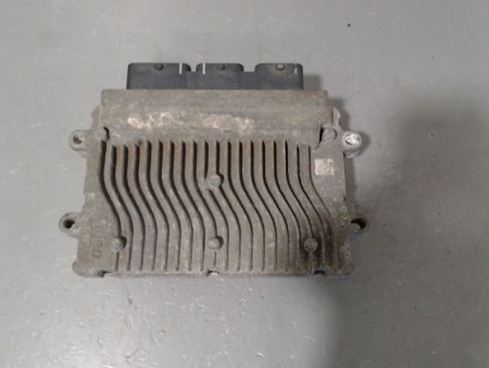 CALCULATEUR MOTEUR PEUGEOT 206