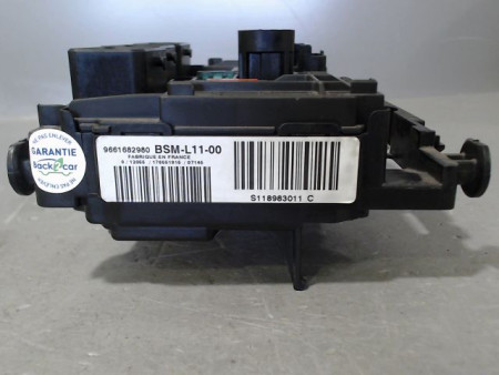 BOITE A FUSIBLES CITROEN C4