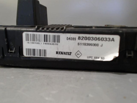 BOITE A FUSIBLES RENAULT MEGANE
