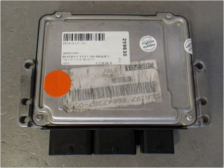 CALCULATEUR MOTEUR PEUGEOT 207