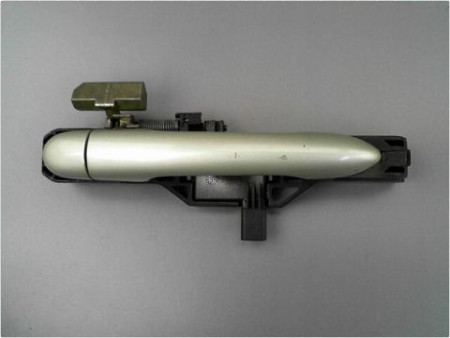 POIGNEE EXTERIEURE PORTE AVANT DROIT RENAULT VELSATIS 02-05