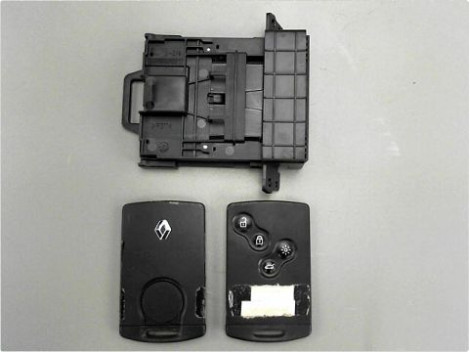 LECTEUR DE CARTE RENAULT KOLEOS 2008-2011
