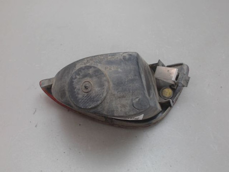 FEU DE PARE-CHOC ARRIERE DROIT RENAULT CLIO