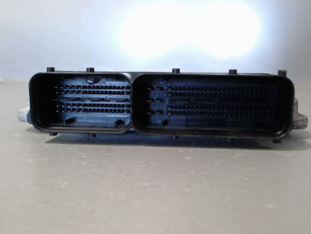 CALCULATEUR MOTEUR VOLKSWAGEN TOURAN