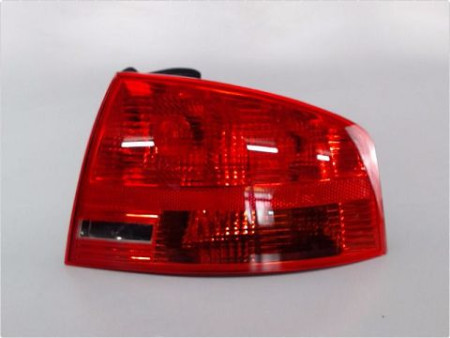 FEU ARRIERE DROIT AUDI A4 2004-2008