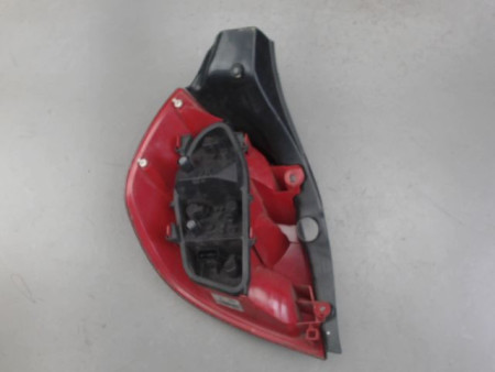 FEU ARRIERE DROIT RENAULT CLIO