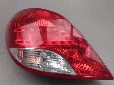 FEU ARRIERE GAUCHE  PEUGEOT 207