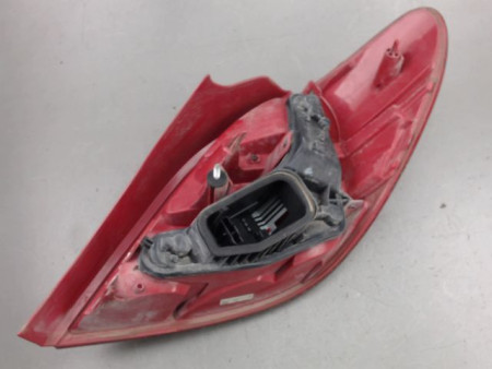 FEU ARRIERE GAUCHE  PEUGEOT 207