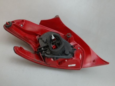FEU ARRIERE DROIT PEUGEOT 208
