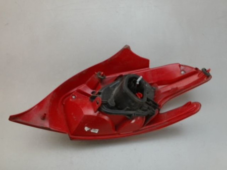 FEU ARRIERE GAUCHE  PEUGEOT 208