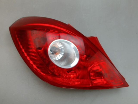 FEU ARRIERE GAUCHE  OPEL CORSA