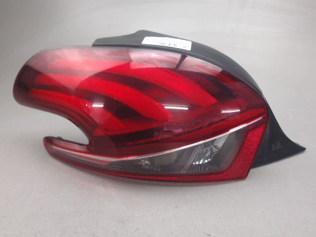 FEU ARRIERE GAUCHE  PEUGEOT 208