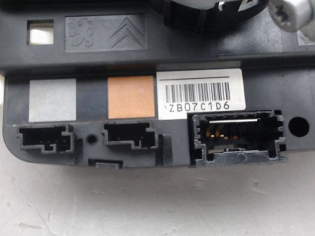 BLOC COMMODOS PEUGEOT 208