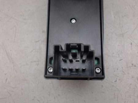 COMMANDE LEVE-GLACE PORTE AVG FORD FIESTA