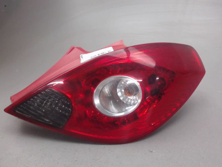 FEU ARRIERE DROIT OPEL CORSA