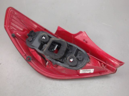 FEU ARRIERE DROIT OPEL CORSA