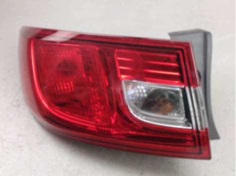 FEU ARRIERE GAUCHE  RENAULT CLIO