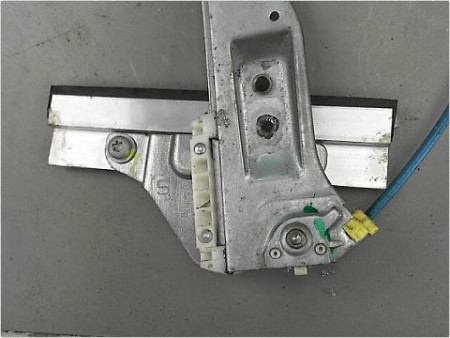 MECANISME LEVE-GLACE AVANT DROIT OPEL CORSA (D) 06-10